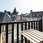 Les Embruns / F2 Hyper Centre Apartment *
