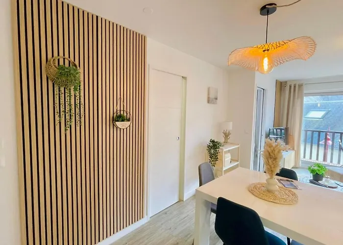 Les Embruns / F2 Hyper Centre