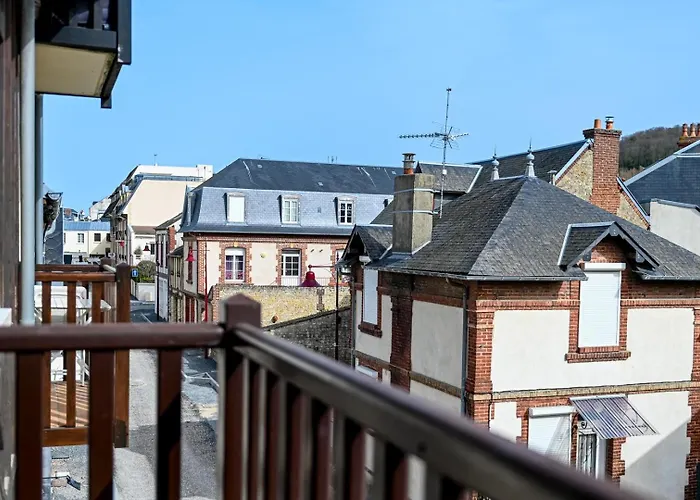 Les Embruns / F2 Hyper Centre